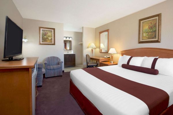 Howard Johnson Inn Red Deer